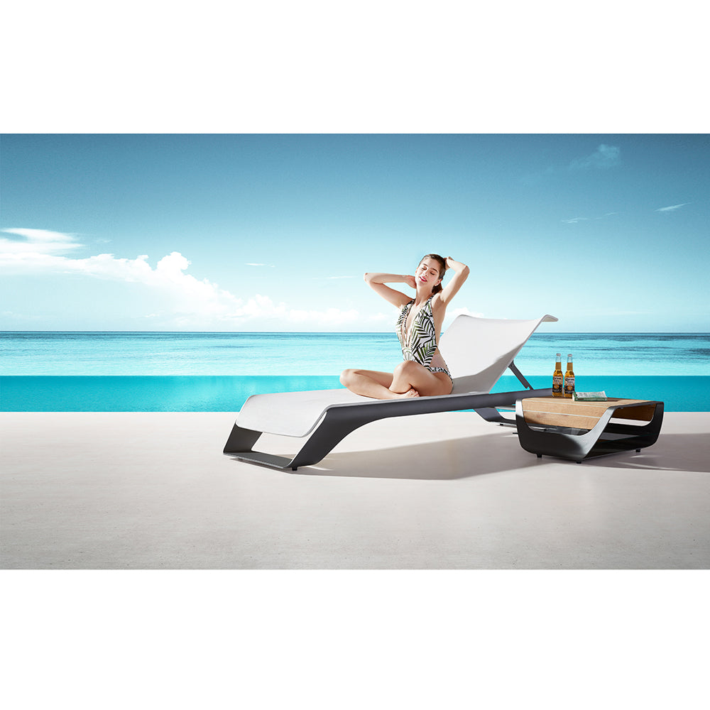 HIGOLD Onda Outdoor Chaise Lounger with Side Table — Pininfarina Design